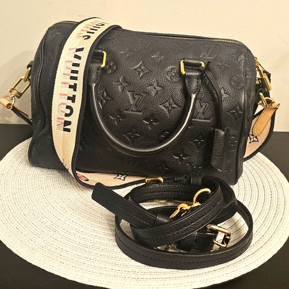 Louis Vuitton Speedy Bandoulière 25 in Noir Empreinte w/ Jacquard Strap - Picture 10 of 16